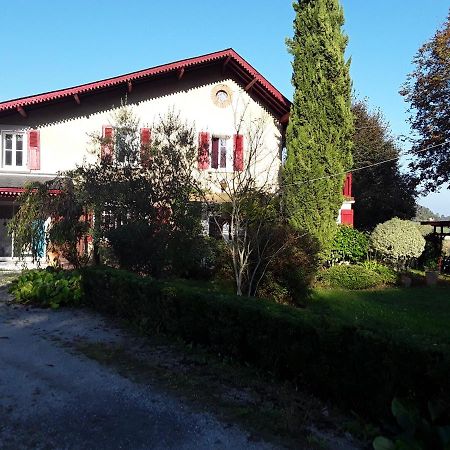 Chez Cecile Et Jean-No Bed & Breakfast Gan Exterior foto