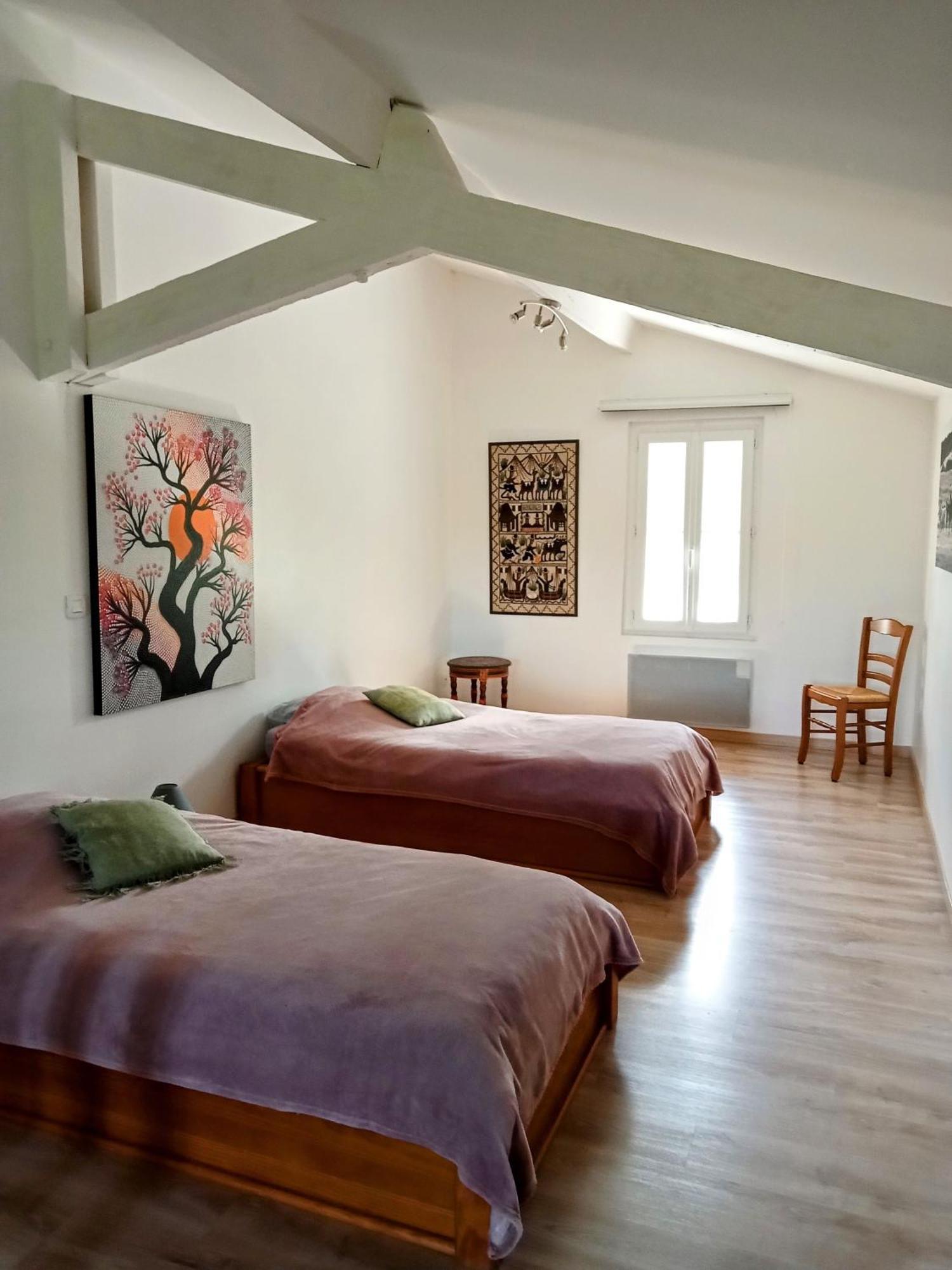 Chez Cecile Et Jean-No Bed & Breakfast Gan Exterior foto